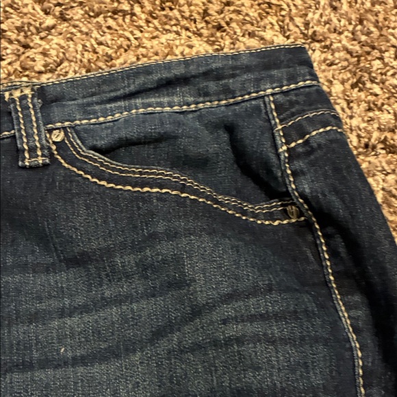 Nine West Wide Legged Embroidered Women's Jean- Size 14/32 - Picture 7 of 13